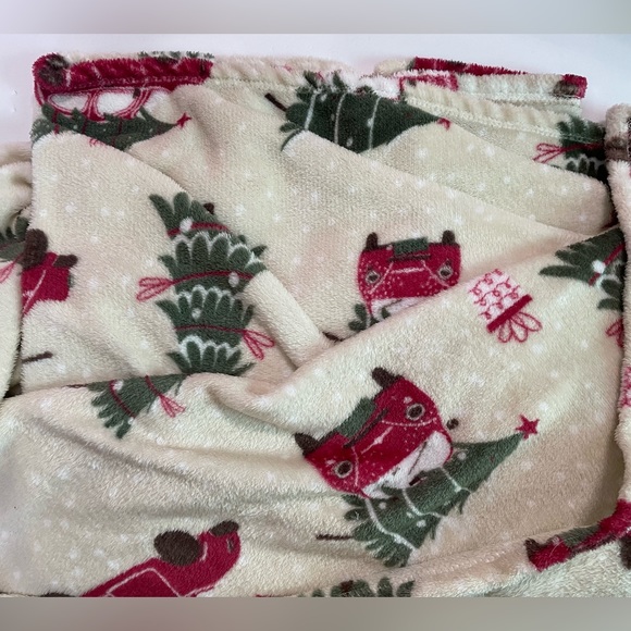 Interior Designs Printed Plush Throw 50 X 60 Holidays Christmas Tree - Picture 2 of 4